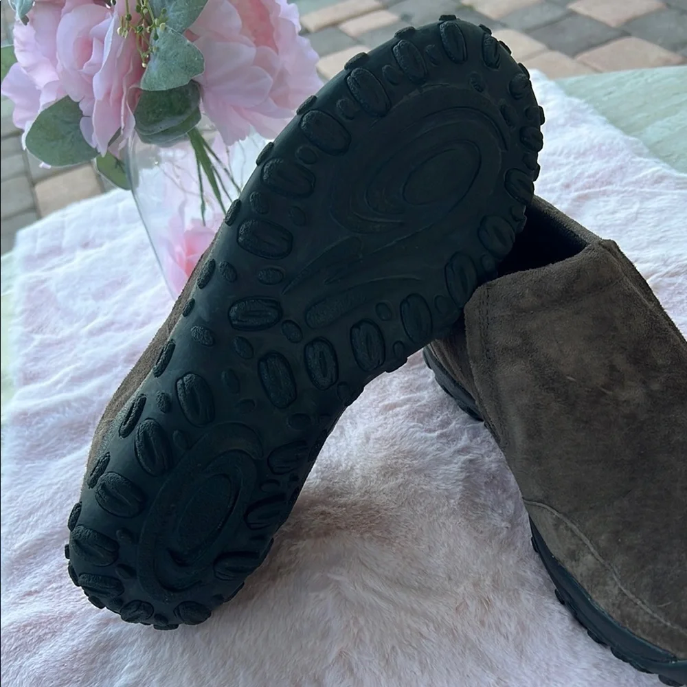 Brown Suede Slip-On Loafers with Durable Rubber Sole b66